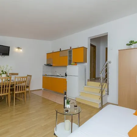 Apartments Srecko Duce Exterior photo
