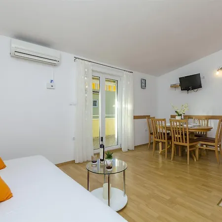 Apartments Srecko Duce Exterior photo