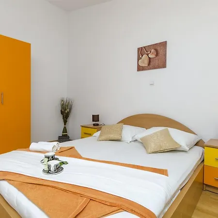 Apartments Srecko Duce Exterior photo