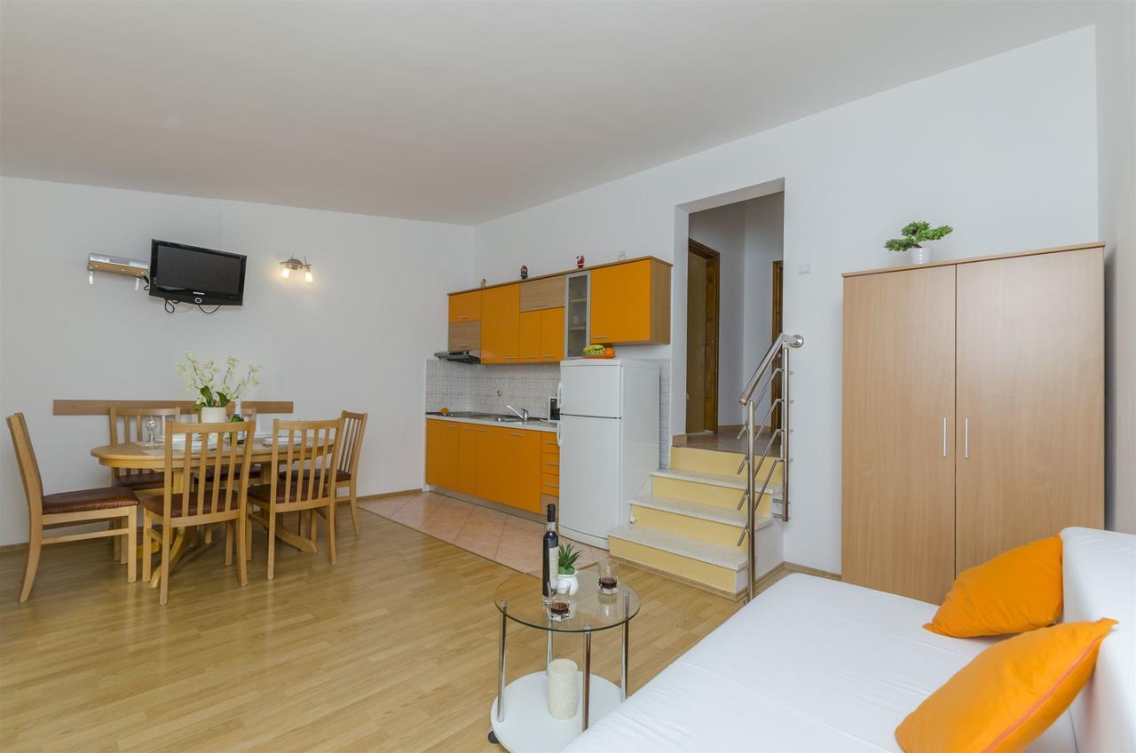 Srecko Apartment